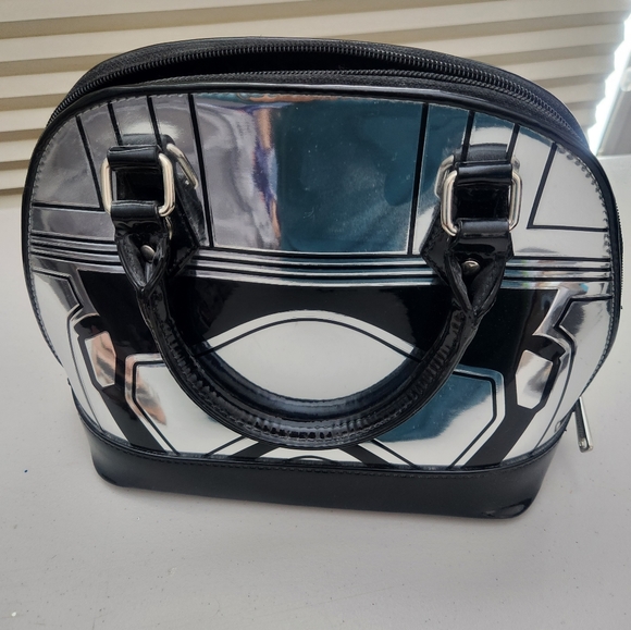 Loungefly Captain Phasma Bag - Picture 2 of 5